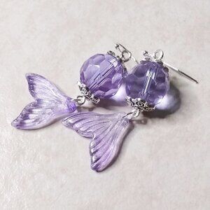 🍂🍁🍃 3/$25! Ultimate Mermaids & Fish Tails! Lilac Dangle Earrings